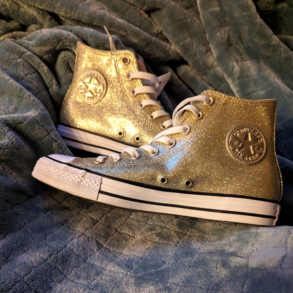 NWOT Gold Glitter Converse Women's Size 10 High tops